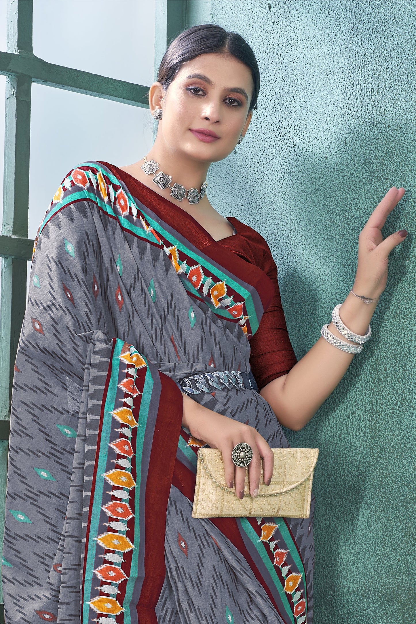 Handicraft Women's Ikat Pure soft Cotton Saree With Blouse Piece