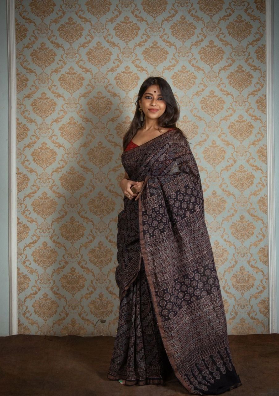 Handicraft Ladies Ajarakh Print Pure soft Cotton Sari With Zari Border And  Blouse Piece Urvi