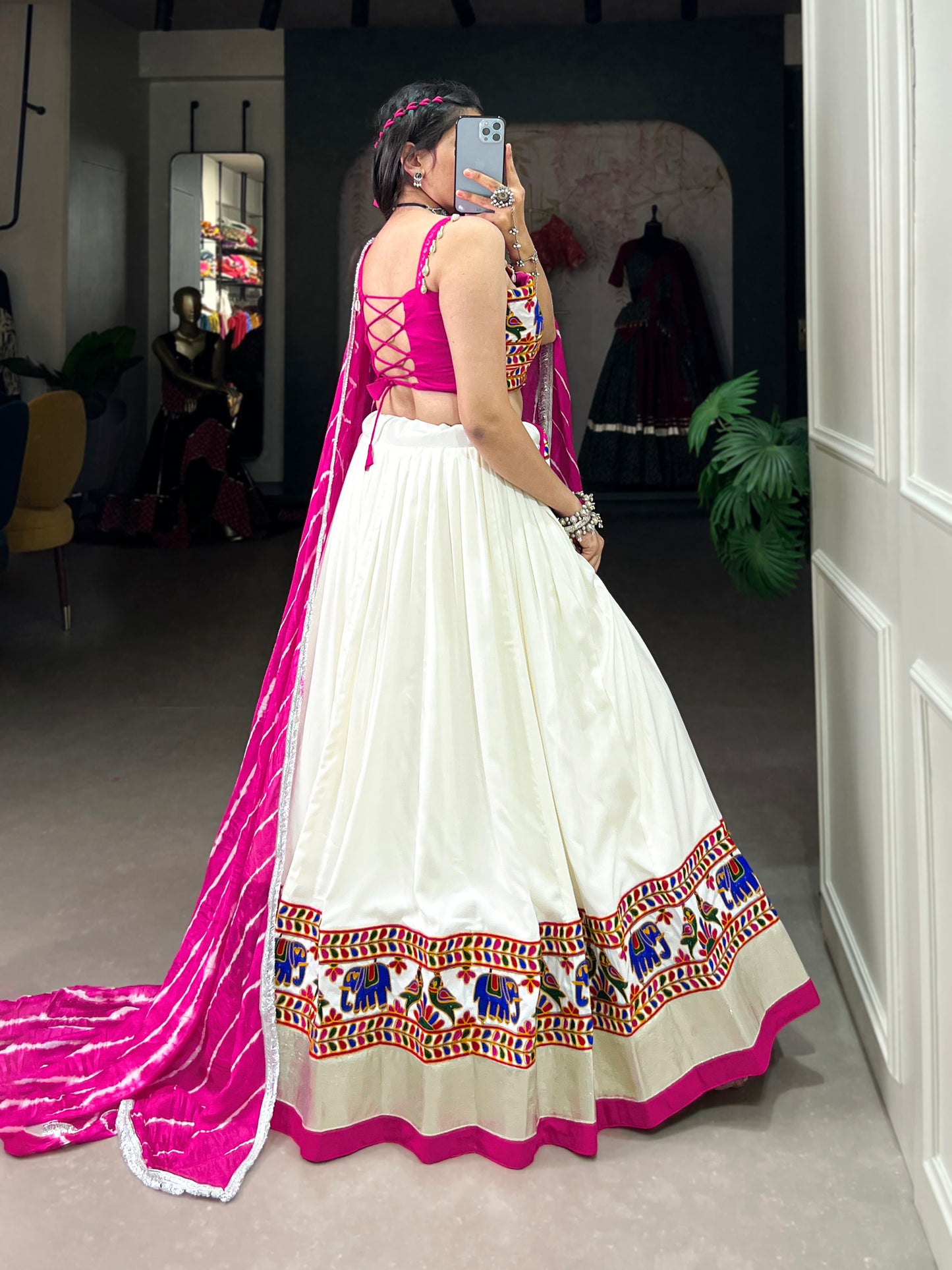 CELEBRATE THIS NAVARTRI VITH STYLISH GAMTHI WORK BEAUTIFUL LEHNGA CHOLI 2024