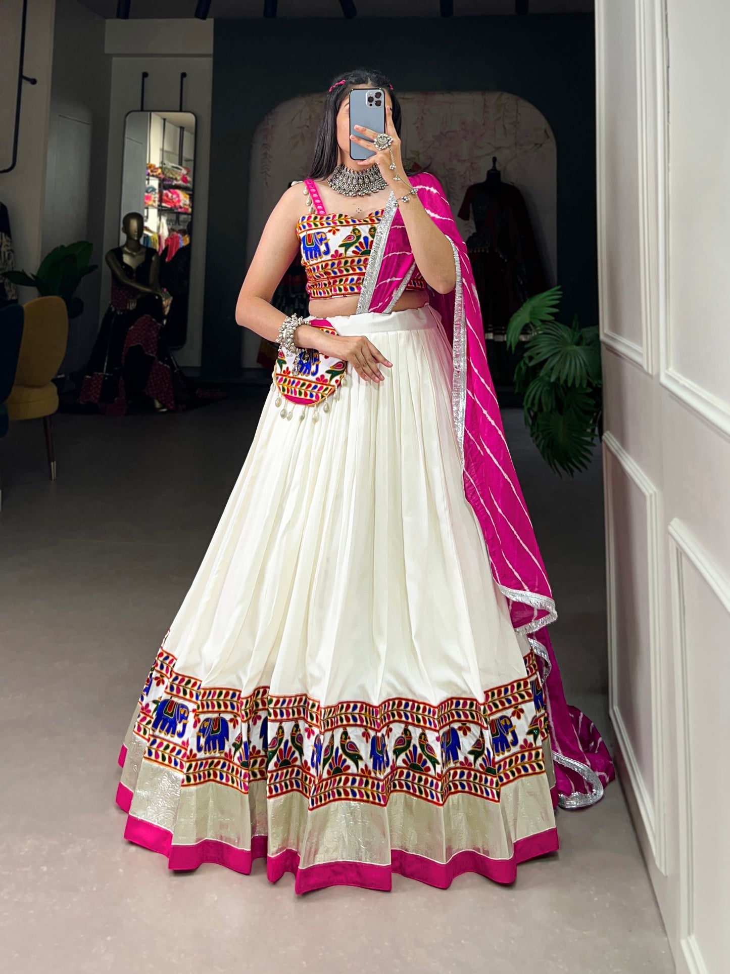 CELEBRATE THIS NAVARTRI VITH STYLISH GAMTHI WORK BEAUTIFUL LEHNGA CHOLI 2024