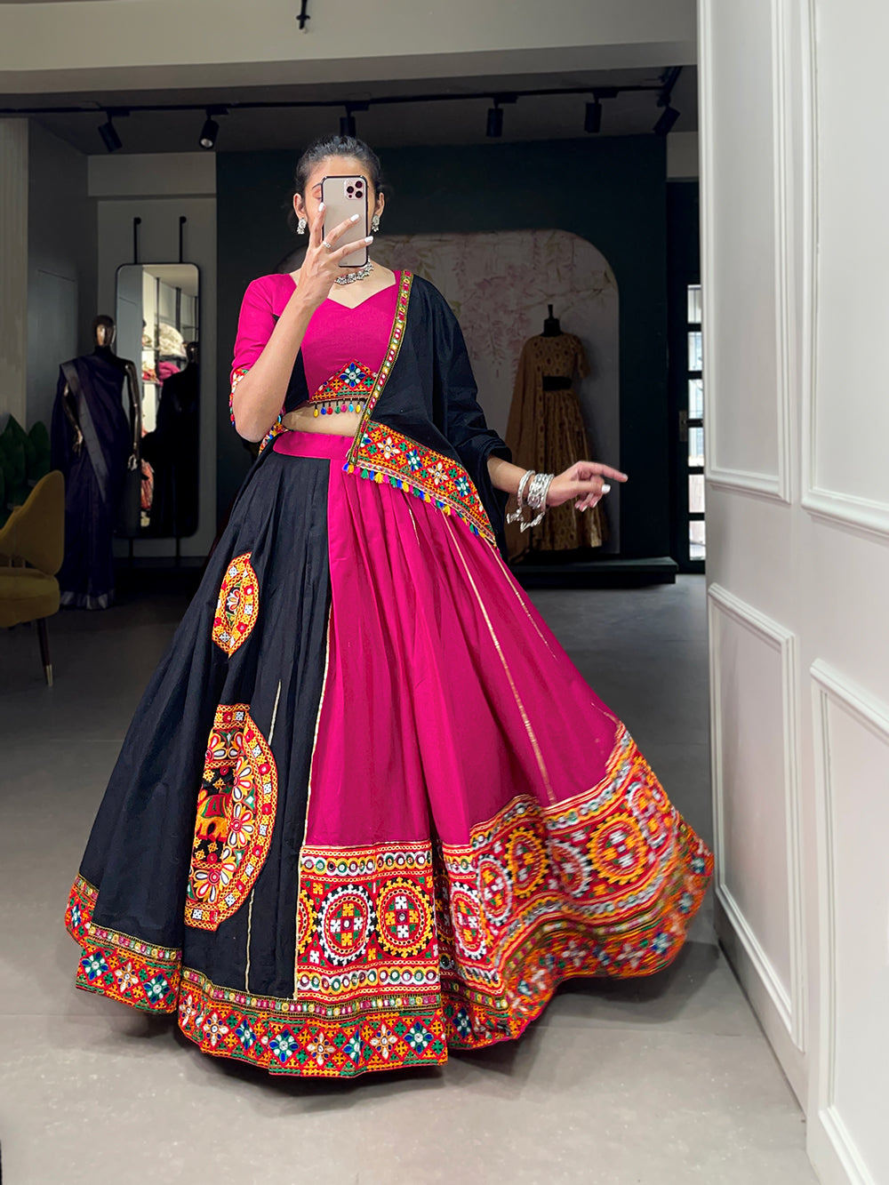 ENJOY GARBA WITH AMAZING GAMTHI WORK NAVARATRI COLLECTION LEHNGA CHOLI COLLECTION 2024