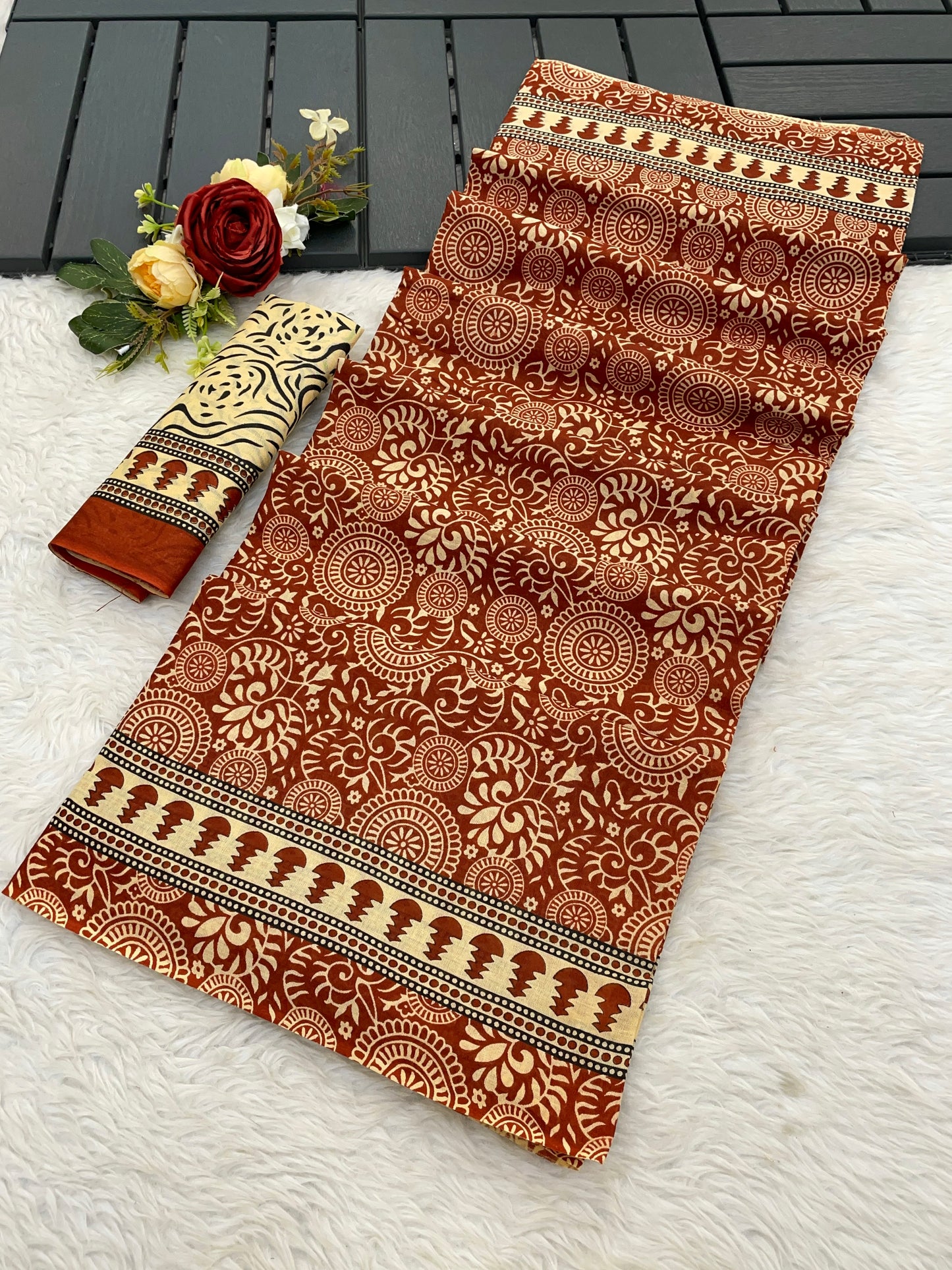 Handicraft Women's Ikat Print Pure soft Cotton Saree With Blouse Piece