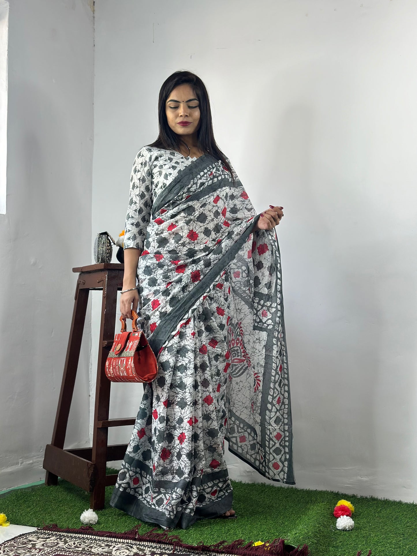 Stylish Women's Jaipuri Hand Block Print Pure soft Cotton Saree With Blouse Piece