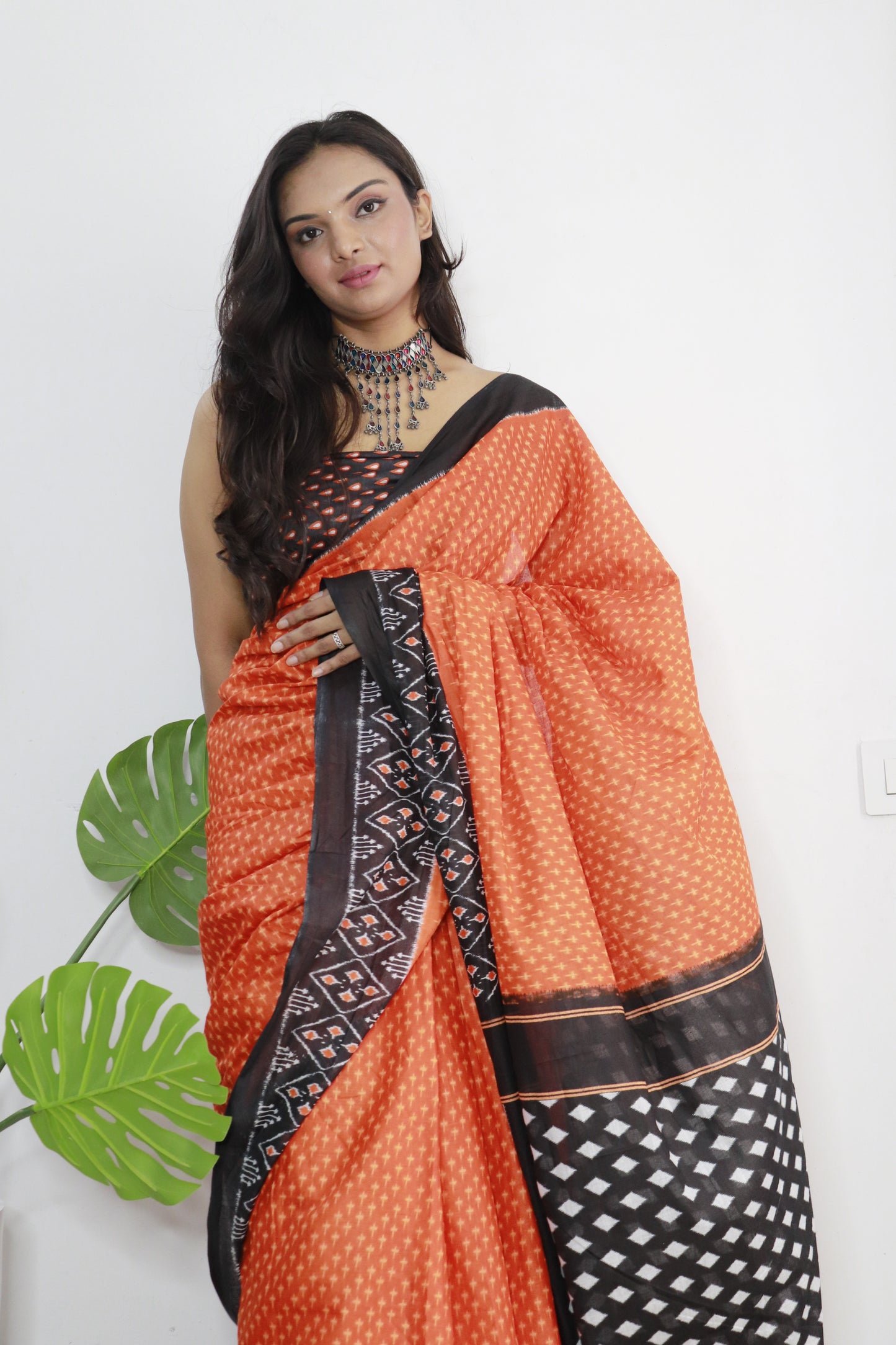 Handicraft Stylis Women's Elegent ikat Hand Printed Saree With Blouse Piece