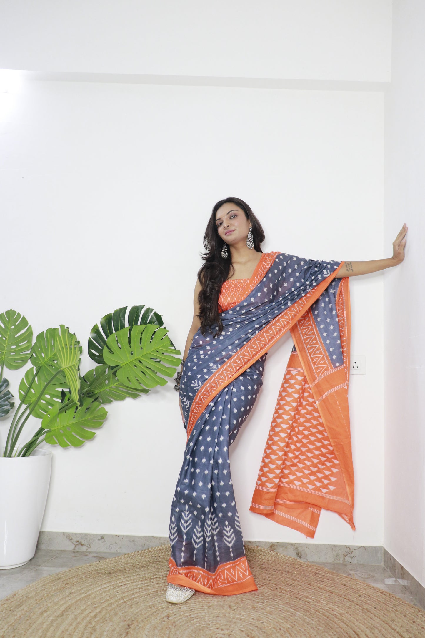 Elegant Women's Ikat Hand Print Pure soft Cotton Saree With Blouse Piece