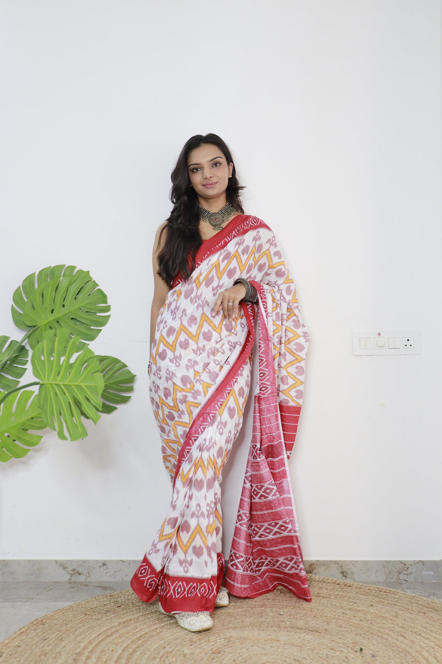 Handicraft Ladies Ikkat Print Soft Cotton Sari With Blouse Piece