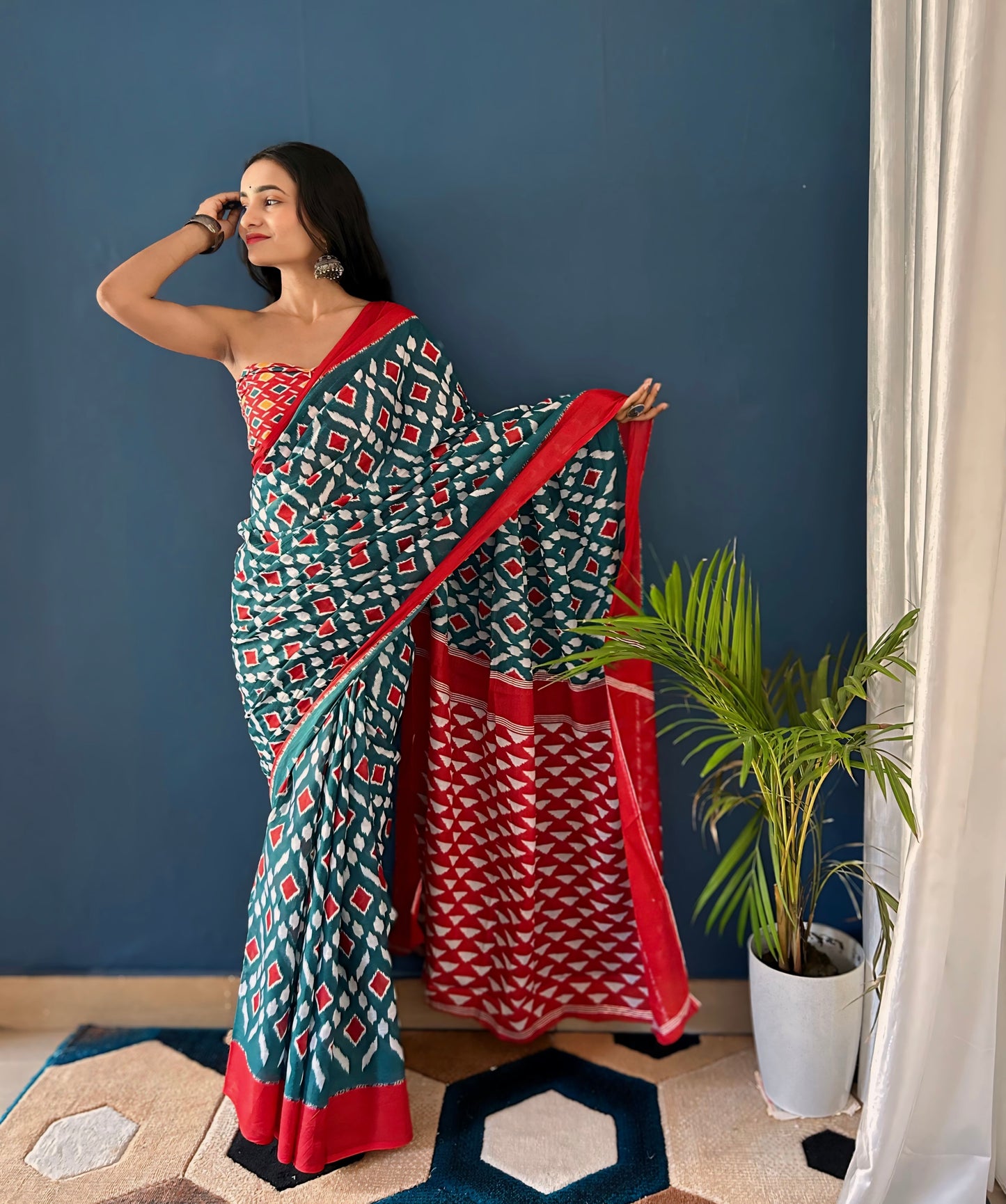 Handicraft Women's Ikat Pure soft Cotton Saree With Blouse Piece