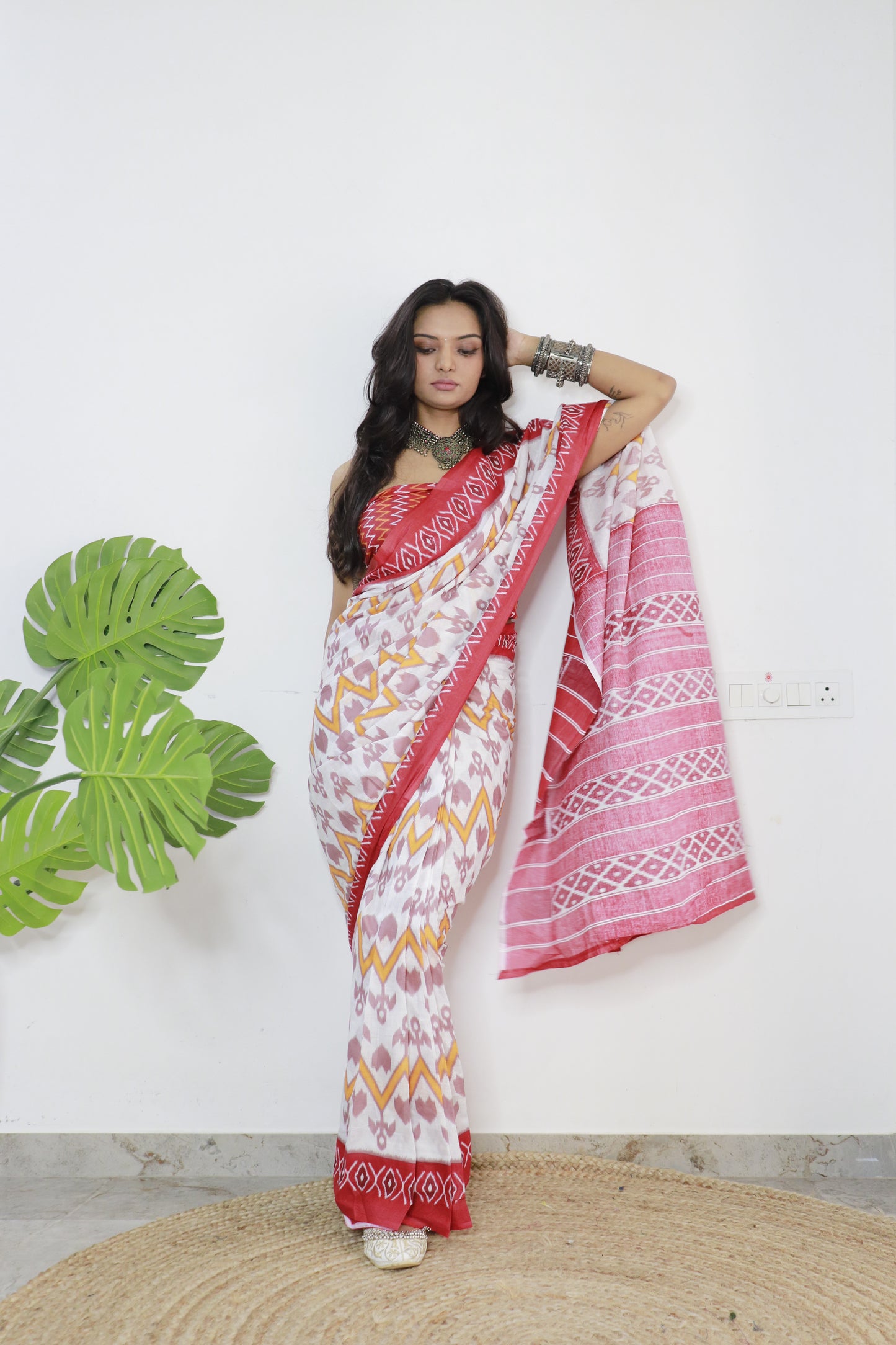 Handicraft Ladies Ikkat Print Soft Cotton Sari With Blouse Piece