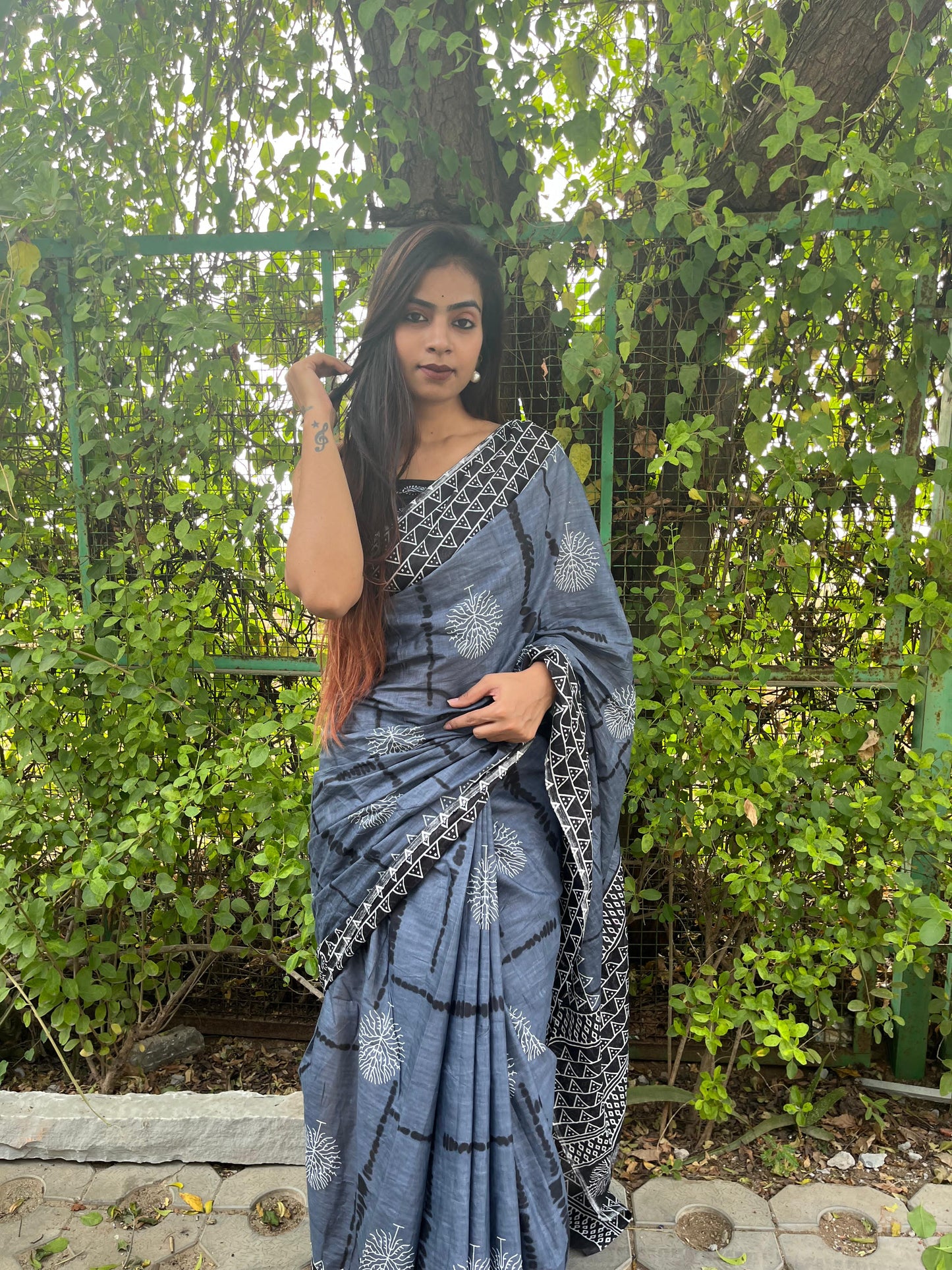 Elegant Women's Shibori Hand Block Print Pure soft Cotton Saree With Blouse Piece