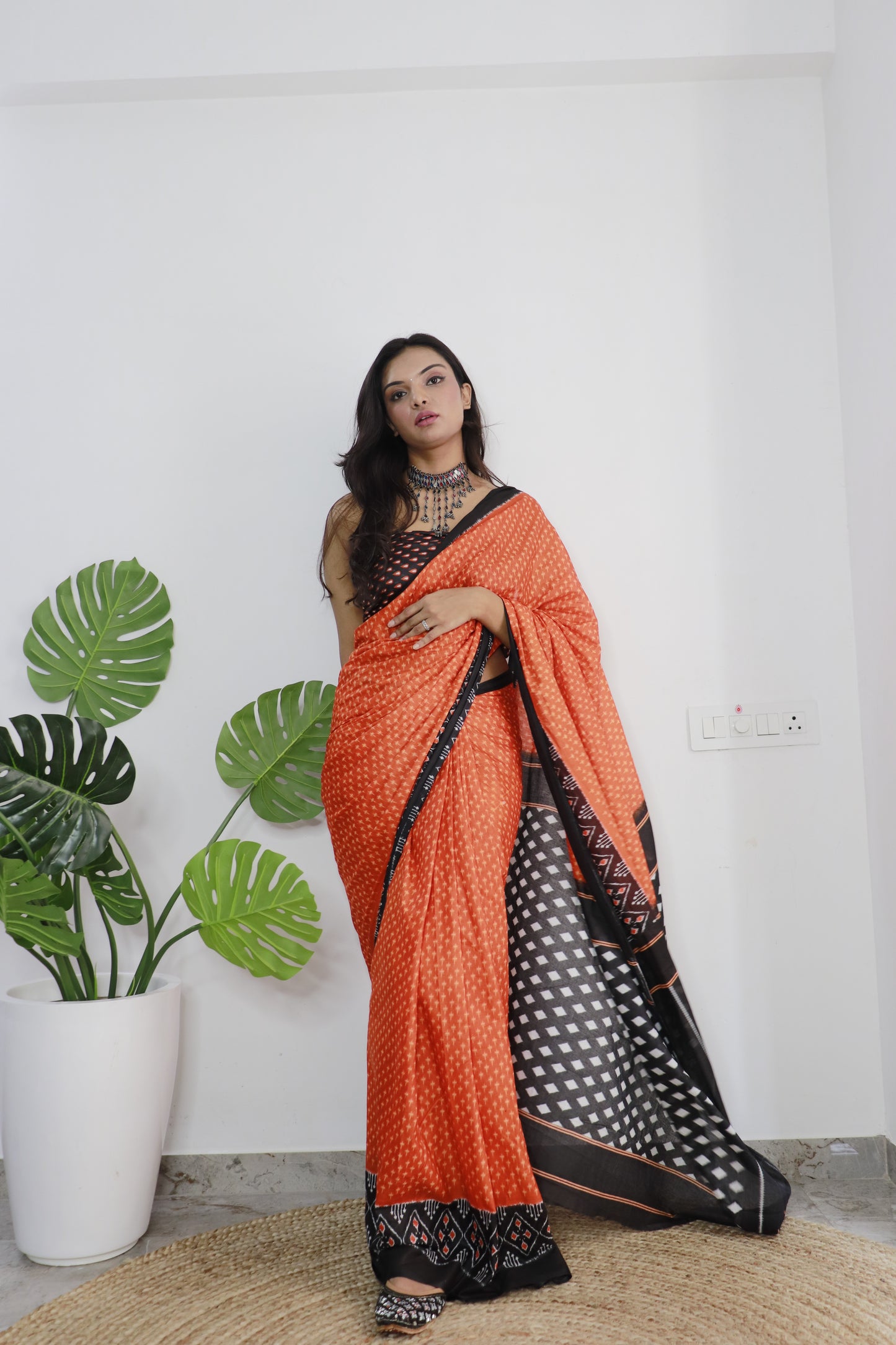 Handicraft Stylis Women's Elegent ikat Hand Printed Saree With Blouse Piece