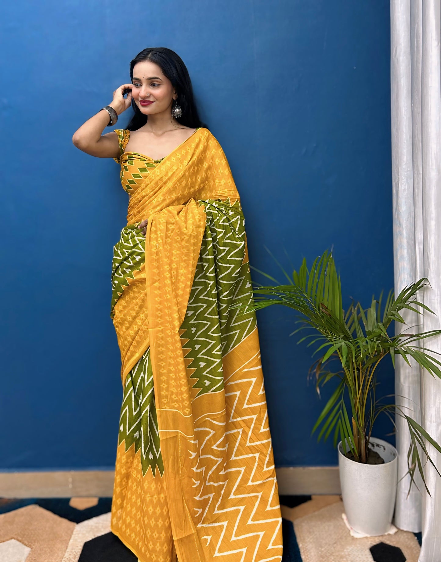 Handicraft Women's Ikat Print Pure soft Cotton Saree With Blouse Piece