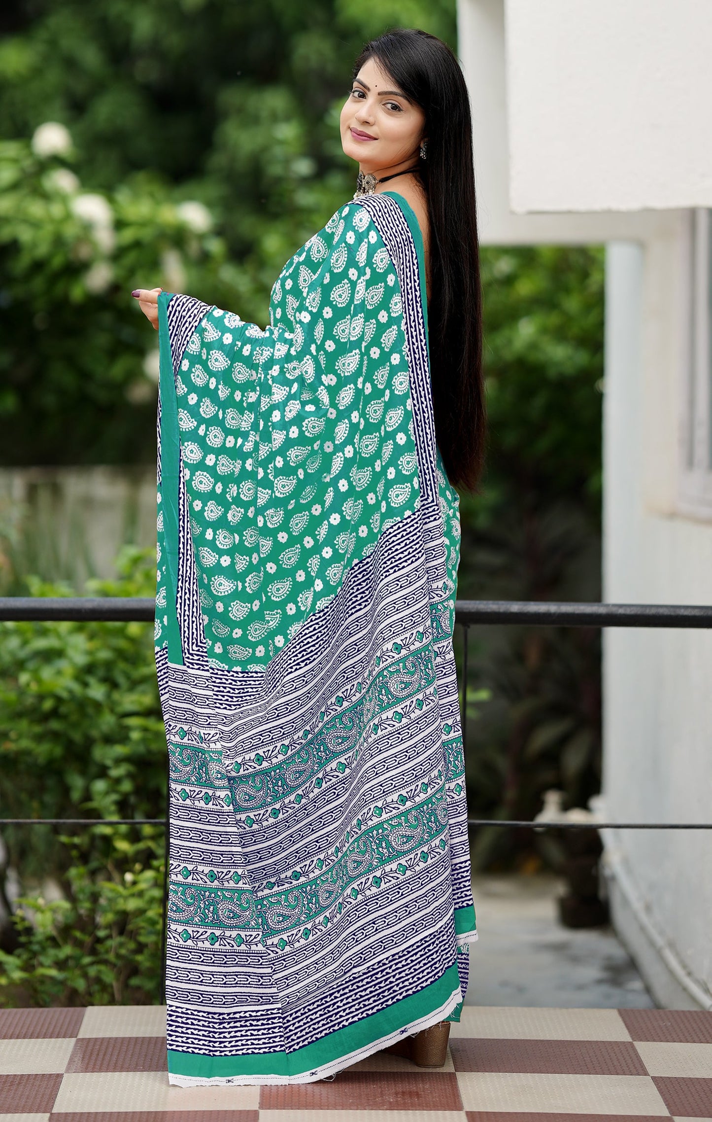 Handicraft Ladies Ikat Pure soft mul Cotton Sari With Blouse Piece