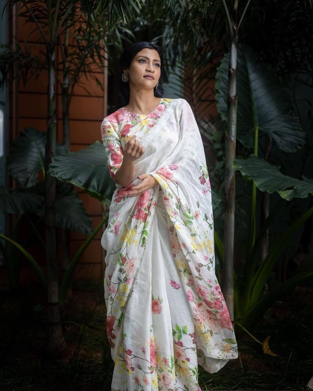 Handicraft Ladies Ikat Block Print Pure soft Cotton Sari With Blouse Piece