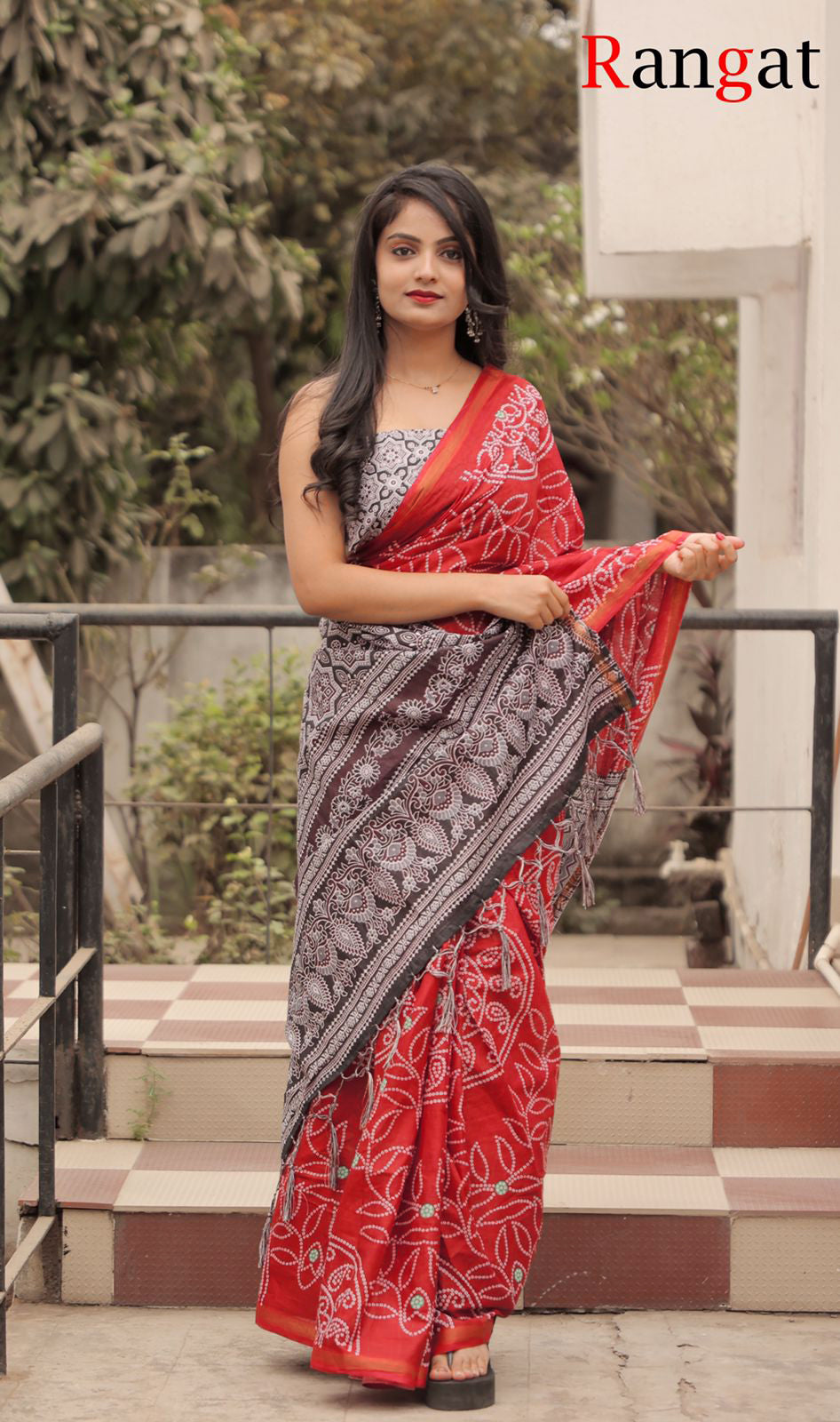 Handicraft Ladies  Bandhani Print Pure soft Cotton Sari With Zari Border and Blouse Piece Rangat Maroon