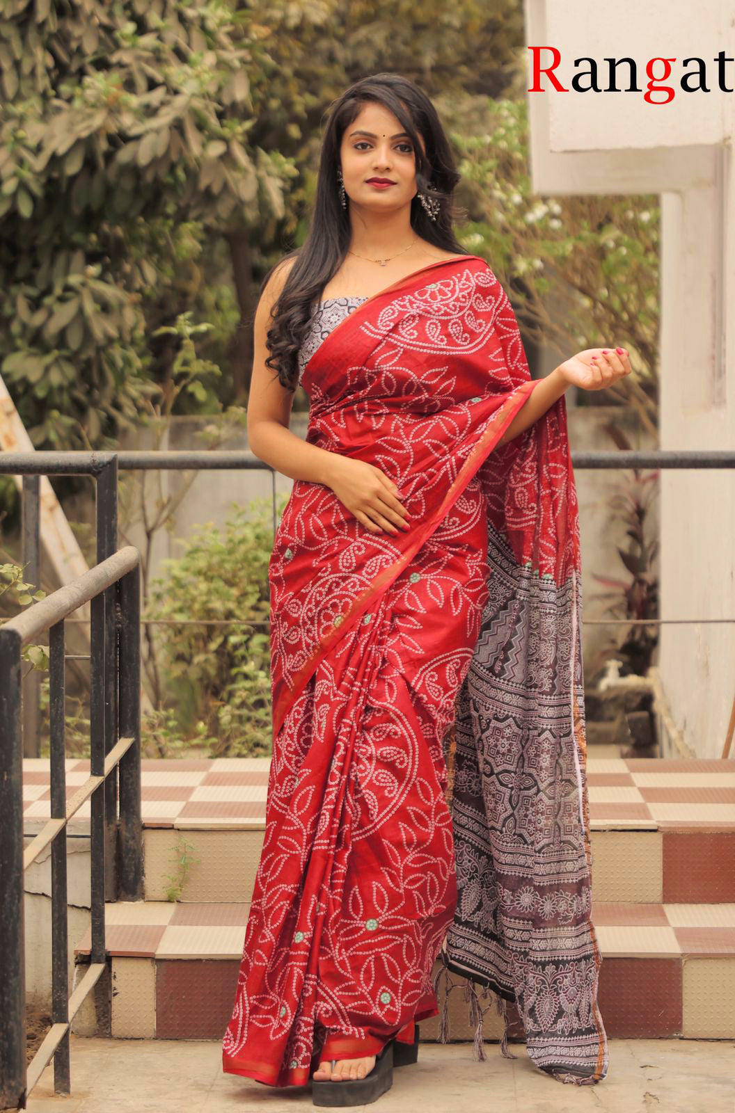 Handicraft Ladies  Bandhani Print Pure soft Cotton Sari With Zari Border and Blouse Piece Rangat Maroon