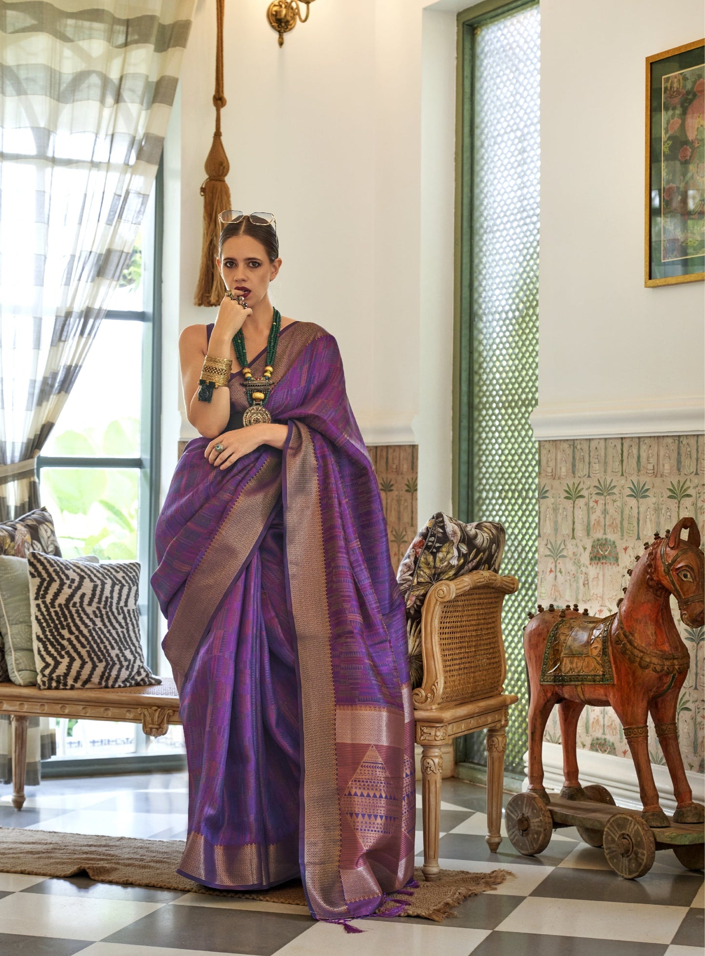 KALKI- VIOLET ORGANZA  HANDLOOM TWO TONE SAREE