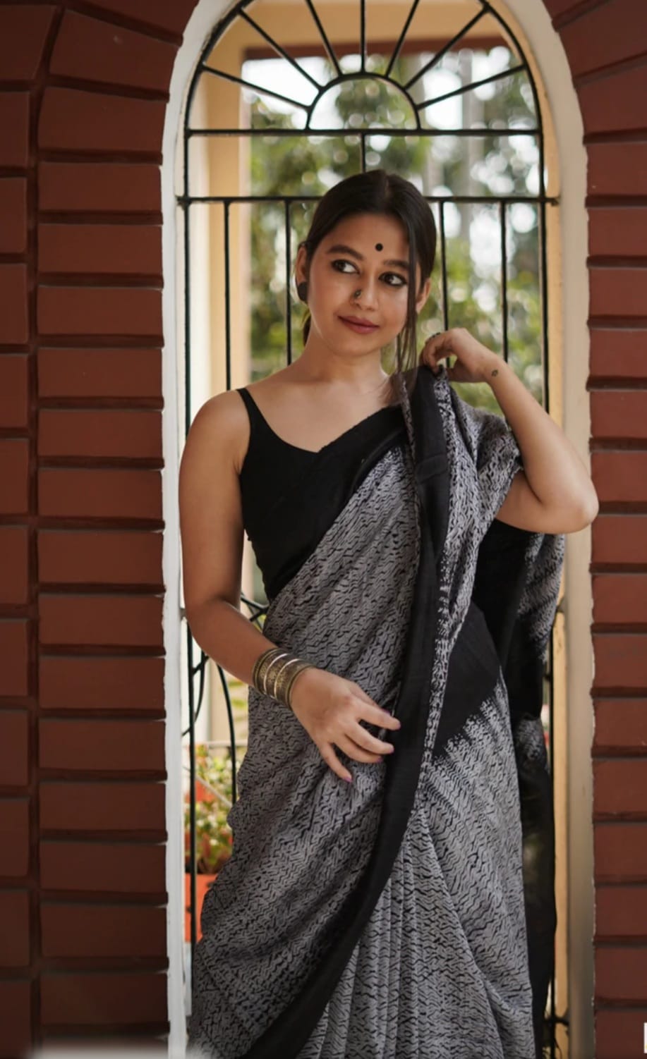 Ladies Kanjivaram Banarasi Soft Cotton Silk  Sari With Blouse piece Black Silver