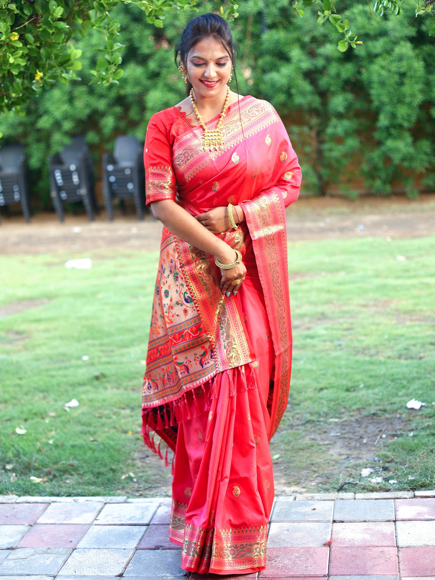 🌹Beautiful soft KanchiPaithani  saree with mango butties with gold  zari weaving   All over the saree to give rich and unique look