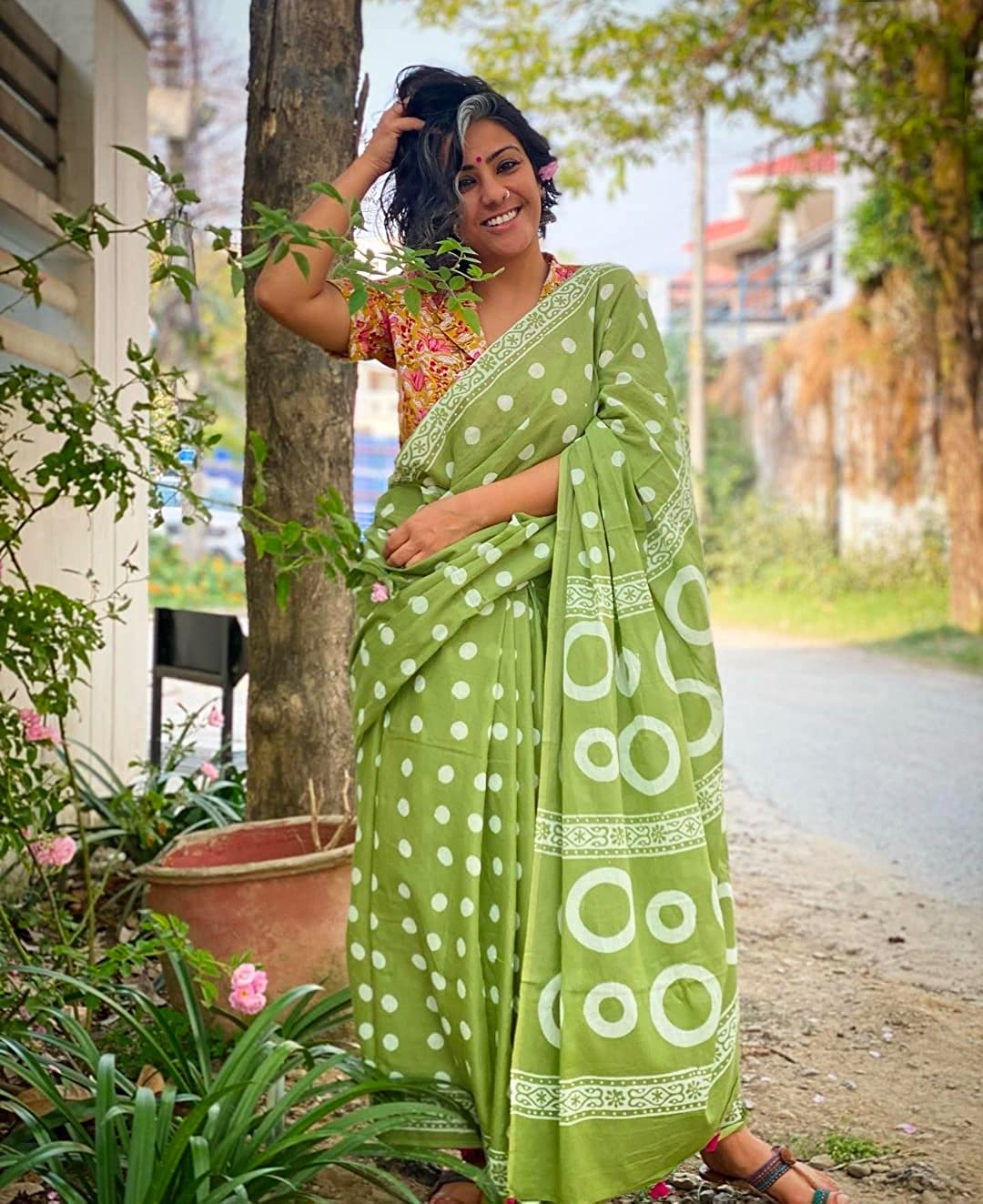Handicraft Ladies Ikat Pure soft Cotton Sari With Blouse Piece Barkha Parrot
