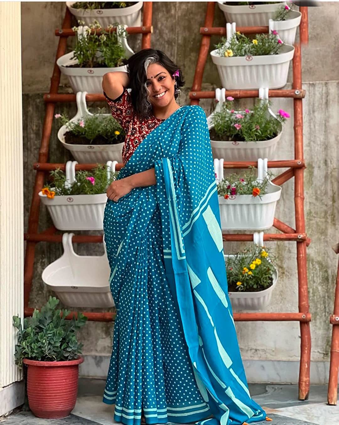 Handicraft Women's Ikat Pure soft Cotton Saree With Blouse Piece Chhand Light Blue