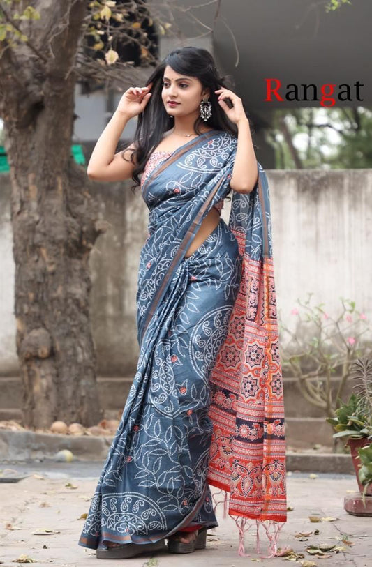 Handicraft Ladies  Bandhani Print Pure soft Cotton Sari With Zari Border and Blouse Piece Rangat Grey