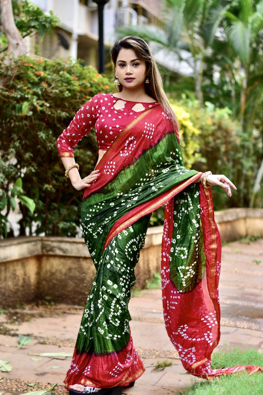 Beautiful Hand Bandhej Silk  Sari Red Green