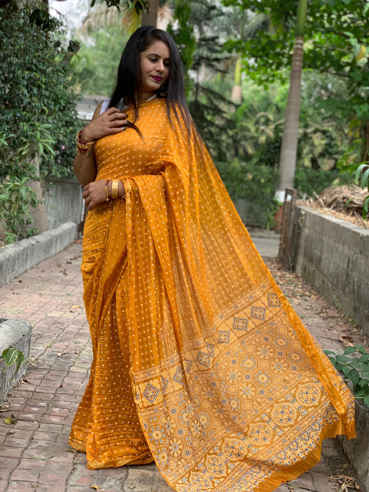 PURE TAFETA SILK Dani BANDHEJ SAREE