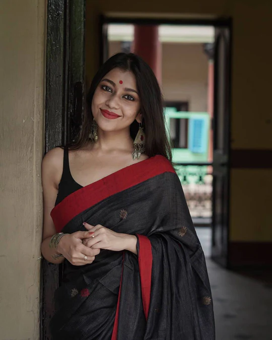 Women's Kanjivaram Banarasi Soft Cotton Silk  Sari With Blouse piece Black