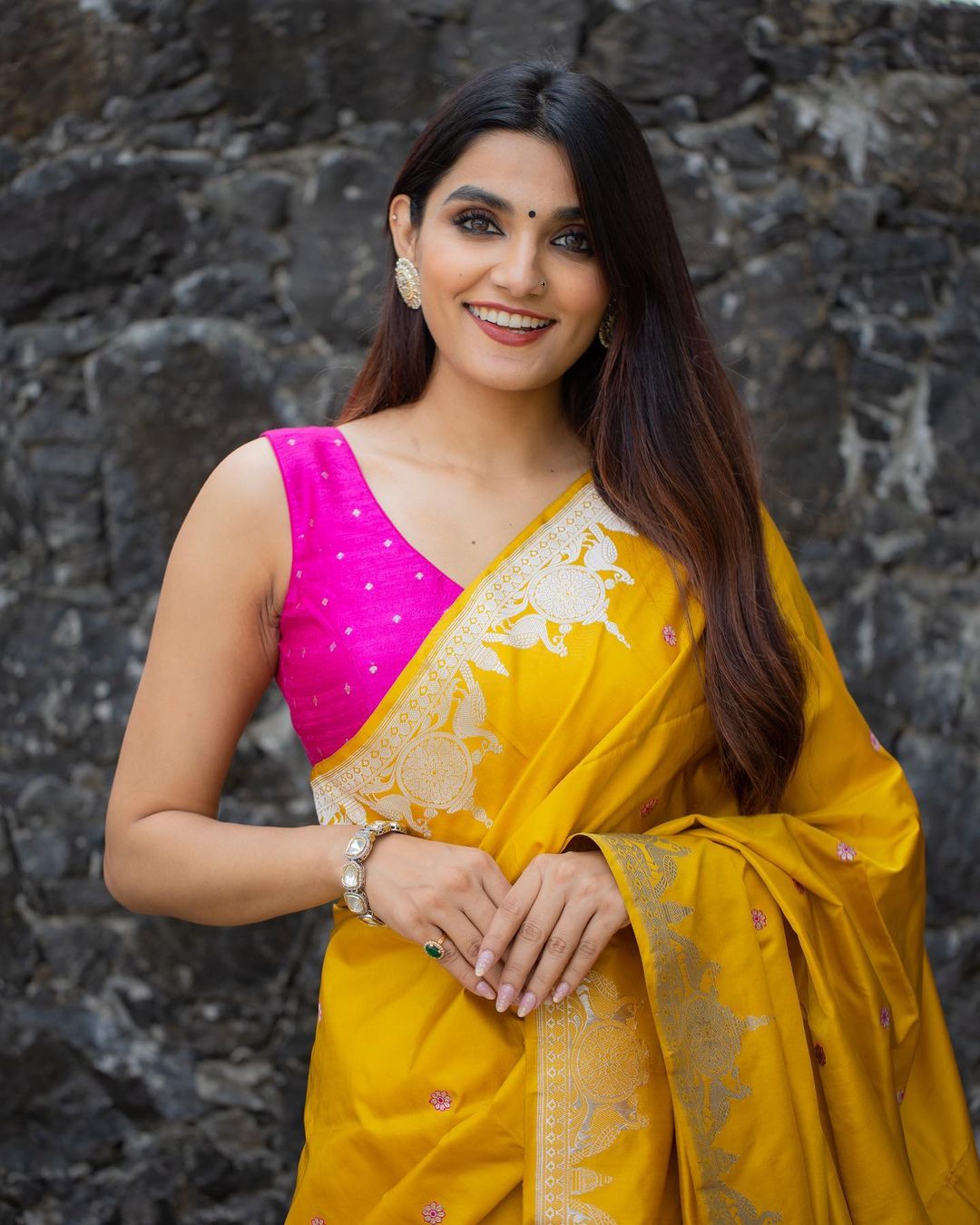 Ladies  kanjivaram Banarasi Soft Silk  Zari Woven Sari With Blouse piece