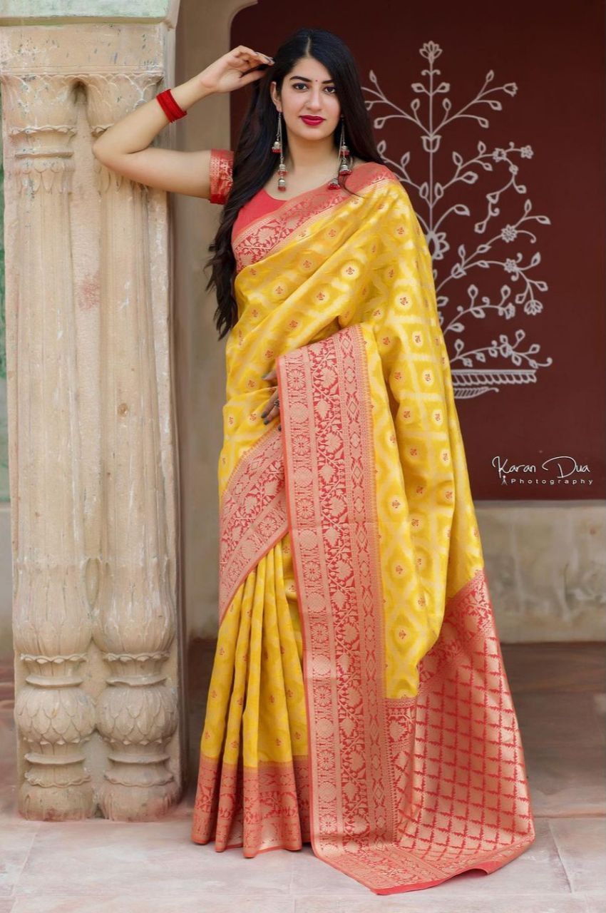 Women's Kanjivaram Banarasi Soft Silk Zari Woven  Saree With Blouse piece Yellow Patola